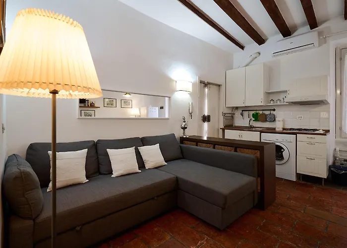 Xenia Apartments - Rustic And Cozy Apartment In Navigli